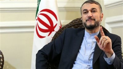 وزير الخارجية الإيراني يبحث مع نظيره الروسي الوضع بمنطقة الخليج