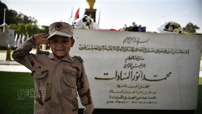  15 صورة ترصد توافد المواطنين على النصب التذكاري احتفالًا بذكرى نصر أكتوبر 