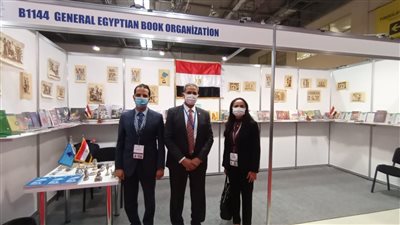 الجناح المصري ينير معرض باكو الدولي للكتاب | صور
