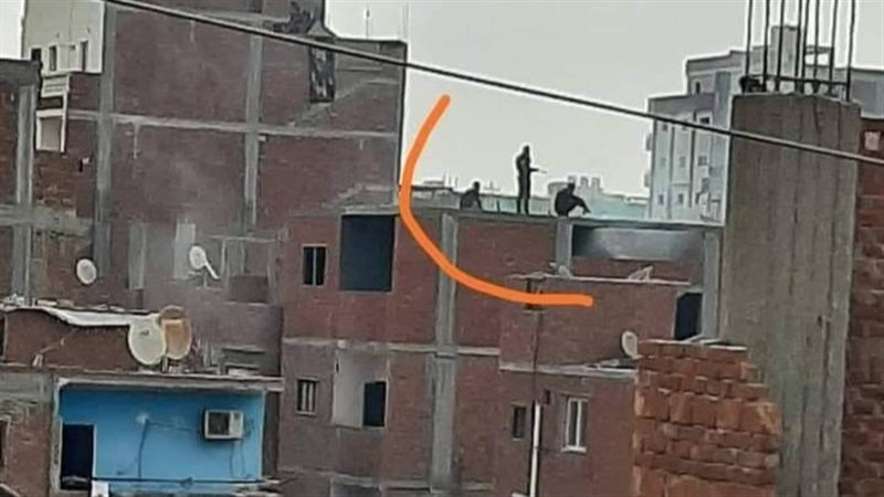 خلال مداهمة منزل