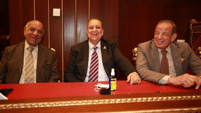 بعد نجاحه بدور الانعقاد الأول.. نبيل دعبس يحظى بثقة نواب الشيوخ لرئاسة لجنة التعليم