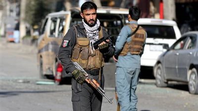 مقتل شخص وإصابة 17 آخرين إثر انفجار قنبلة بمدرسة في أفغانستان