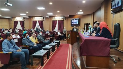 رئيس جامعة المنصورة في زيارة تفقدية لمركز إبداع مصر الرقمي