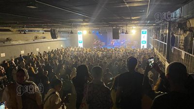 «أوتوستراد» تبدع على مسرح النهر بساقية الصاوي | فيديو