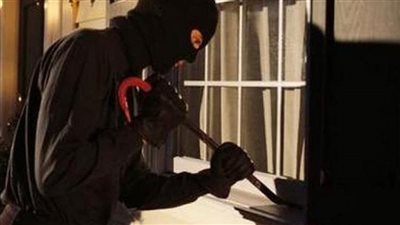 القبض على عاطلين سرقا مشغولات ذهبية من فيلا ابنة وزيرة التخطيط بـ6 أكتوبر