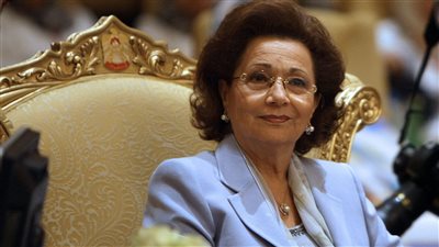 من المجد إلى الظل.. كيف تعيش سوزان مبارك الآن؟ 