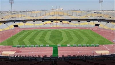 استعدادًا لمباراة مصر وليبيا..قص نجيلة الاستاد وتأمين الطرق المؤدية لبرج العرب