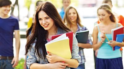 لفتيات الجامعة.. 10 نصائح تحافظ على جمال ونضارة بشرتك طوال فترة الدراسة