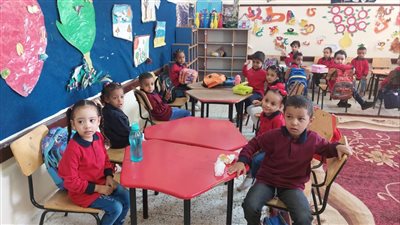 فصول ملونة.. انتظام الطلاب في أول يوم دراسي بإسنا جنوب الأقصر| صور