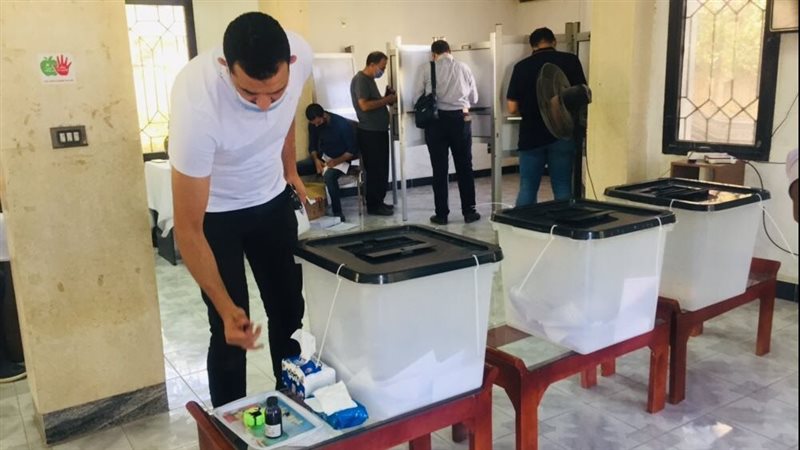 جانب من عمليات التصويت