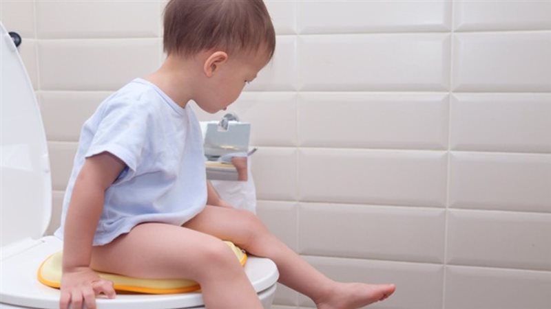 تدريب الطفل على الحمام