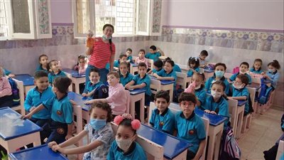 50 صورة ترصد أول يوم دراسي بمدارس الراهبات الفرنسيسكان بقنا