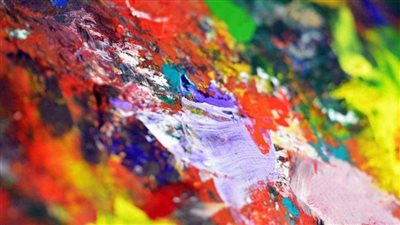 تفسير رؤية الألوان المبهجة في المنام وعلاقته بتحسن الأحوال النفسية