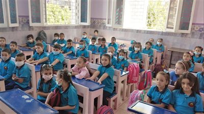 23 صورة ترصد أول أيام الدراسة في قنا وسط إجراءات احترازية مشددة