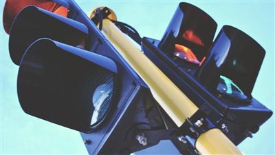 الأكل بنظام إشارات المرور.. حيلة فنزويلا لتجنب تزايد إصابات كورونا