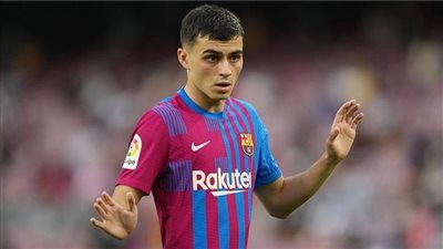 برشلونة يعلن إصابة لاعب وسطه بيدري