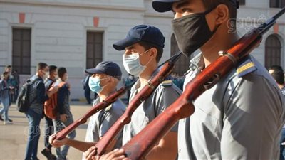 حركات استعراضية بـ