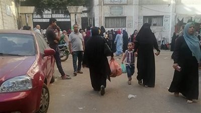 زحام أولياء الأمور أمام المعاهد الأزهرية بالإسكندرية | فيديو 