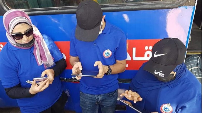 جانب من عمل فرق التسجيل