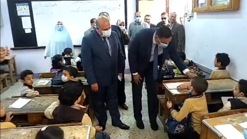 معلمة فصل واقعة اديني