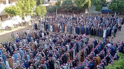 شيوخ المستقبل بالعمامة والفتيات بالخمار.. تفاصيل أول أيام الدراسة بالمعاهد الأزهرية| فيديو وصور