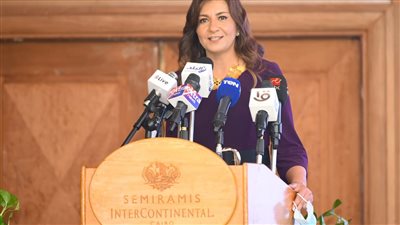 السفيرة نبيلة مكرم: نعكف دائما على دراسة متطلبات المصريين بالخارج