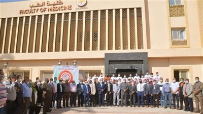 بعد افتتاحها.. بدء الدراسة بكلية الطب جامعة الوادي الجديد