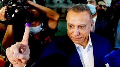 تفتيش رئيس الوزراء ومشاركة المسنين.. أبرز مشاهد الانتخابات العراقية | صور