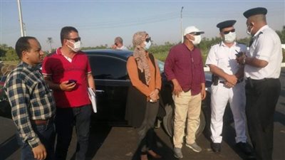 حملة لإزالة التشوهات البصرية بمنطقة طريق الجولي فيل بالأقصر |صور