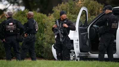 اعتقال موظف في البحرية الأمريكية وزوجته بتهمة تسريب أسرار نووية