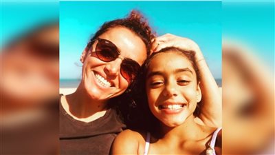 علا رشدي: بنتي بتحب الرقص وبتسألني على مشاهد +18 | فيديو