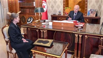 قيس سعيد يوافق على تشكيلة الحكومة التونسية