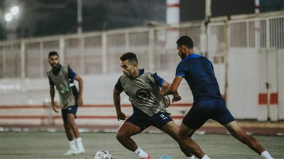 مران الزمالك.. تقسيمة خفيفة بالكرة بين اللاعبين