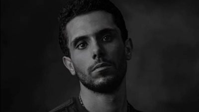 أندرو صفوت يقيم أول حفلات توقيع ديوانه 