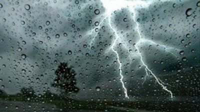 الأرصاد الجوية تتصدر تويتر بعد موجة الأمطار الرعدية.. ومتابعون: شكلها اتفاجئت زينا