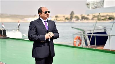 آخر مستجدات تطوير شبكة المواني والطرق الرئيسية.. السيسي يكلف بربطها بوسائل النقل الحديثة والمتعددة.. وتحسين اتصالها بالمدن والمناطق الصناعية واللوجستية