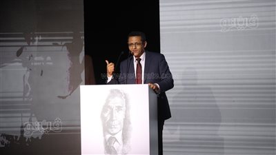 البلشي يهدي أسرة هيكل 4 وثائق له في نقابة الصحفيين (فيديو و صور)