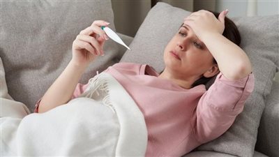 أعراض وأسباب حمى التيفود، ومتى تؤدي لمضاعفات خطيرة؟