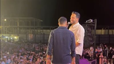 رامي جمال يغني أغنيته الجديدة 