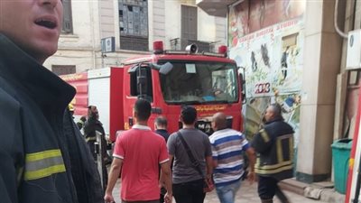 المعمل الجنائي يعاين حريق شقة في المهندسين 