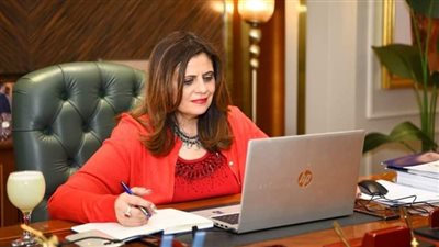 وزيرة الهجرة تترأس لجنة اختبار للمتقدمات لبرنامج تأهيل المصريات بالخارج 