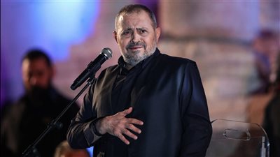 استقبال خاص من الجمهور لـ جورج وسوف في مطار دبي