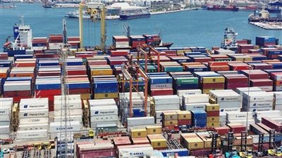 تداول 10 آلاف و518 شاحنة بضائع عامة ومتنوعة بموانئ البحر الأحمر