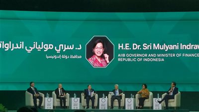 وزيرة مالية إندونيسيا تطالب البنك الآسيوي بتحفيز القطاع الخاص للاستثمار في البنية التحتية 