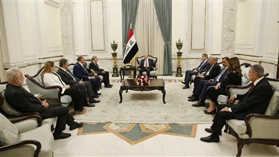 وفد من اتحاد المحامين العرب يلتقي رئيس العراق