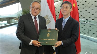مكتبة الإسكندرية تستقبل إهداءات من كتب الرئيس الصيني 