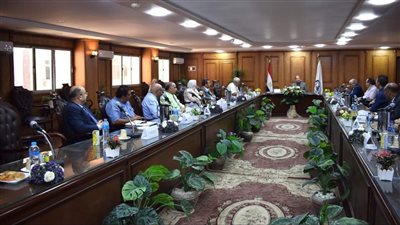 مجلس جامعة العريش يستعرض الاستعداد للعام الجامعي الجديد