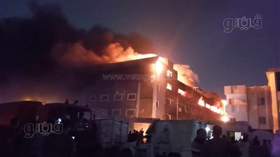 9 سيارات إطفاء لإخماد حريق مصنع بالعبور وإصابة 8 أشخاص باختناق (صور)