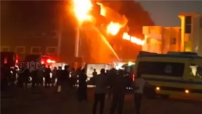 إخماد حريق نشب في عقار بالوراق دون خسائر بشرية 