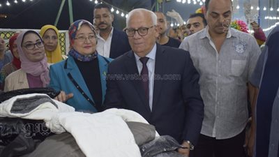 محافظ بورسعيد يفتتح معرض 